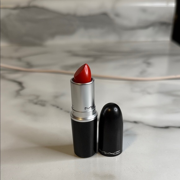 MAC Cosmetics Matte Lipstick -Red - Picture 2 of 2